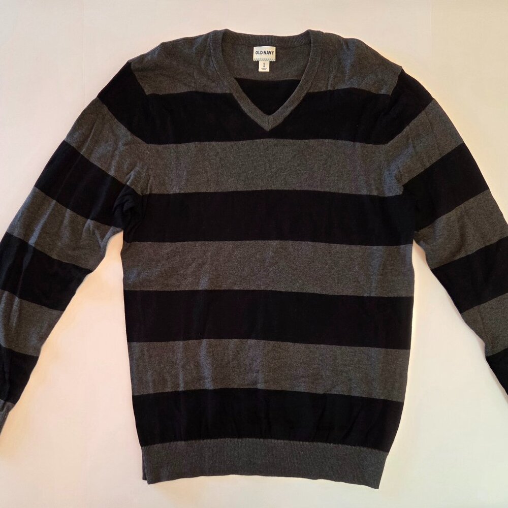 Old Navy Men’s Rugby Black/Dark Gray Stripe V-Neck Sweater, XL